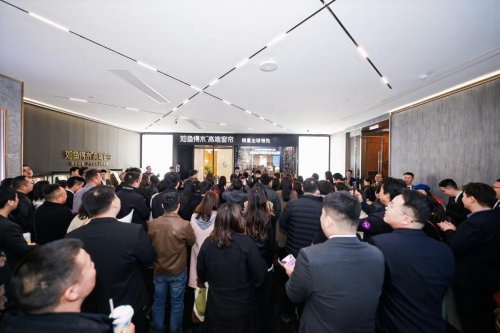 正热如鱼得水强势领先助力加盟商稳定盈利j9九游会网站入口布艺窗帘品牌加盟市场(图4)